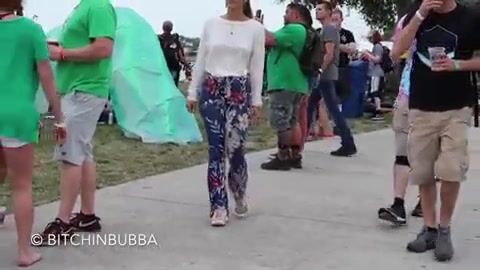 Casual pokies at a concert