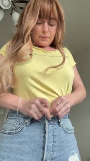 Yellow isn’t usually my color but I actually kinda like this one