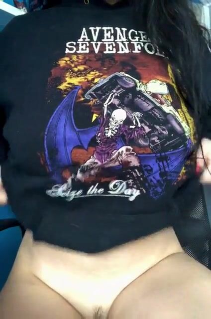 Everybody loves boobies