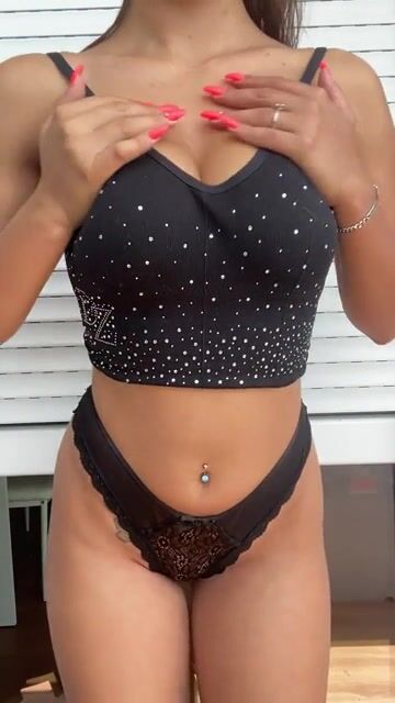 Please stop scrolling and watch me drop my titties for you