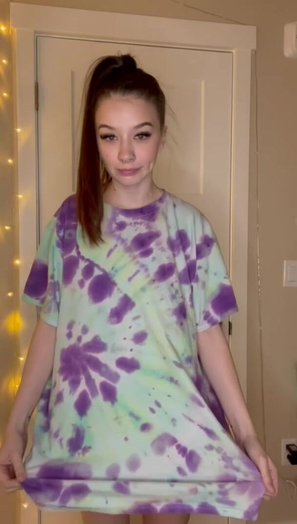 Baggy clothes vs what’s underneath