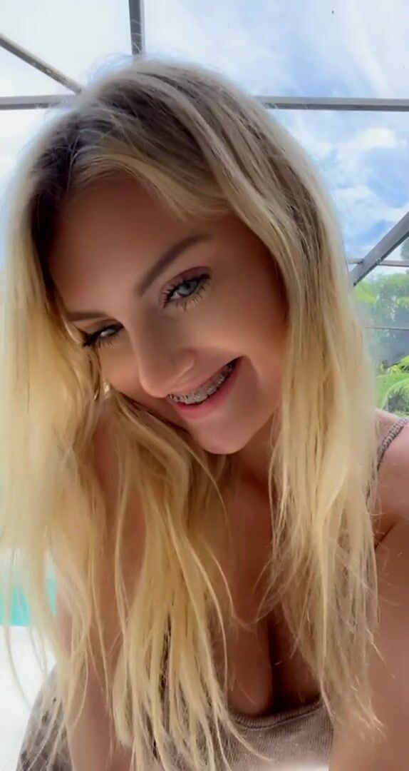 New dress, like it?! ????????