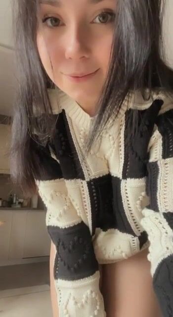 I really enjoy sweater season! Do you like what’s under?