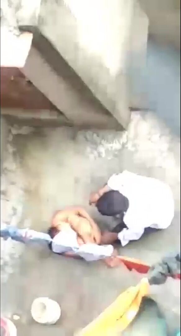 Desi guy convinces his gf and fucks her in rooftop after she taking her bath