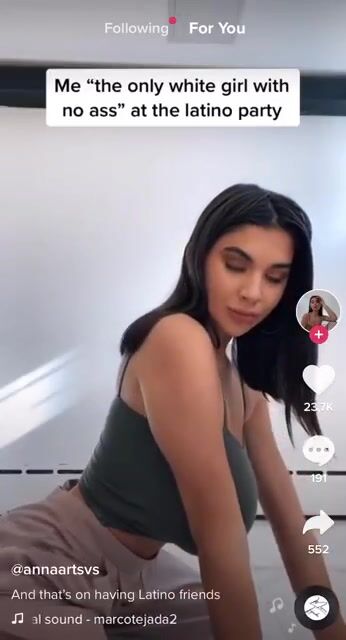 She does indeed have "the tits". Yeah! @annaartsvs