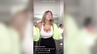 Busty TikTok: Cute bouncing @bananaavacado #4