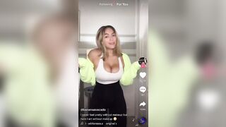 Busty TikTok: Cute bouncing @bananaavacado #2