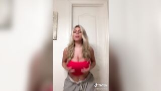 Busty TikTok: Dance time @lilamerlino #3