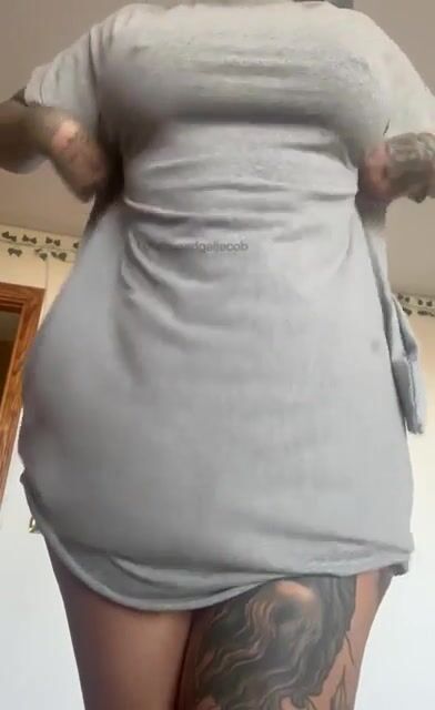 Let me show you where I want your tongue