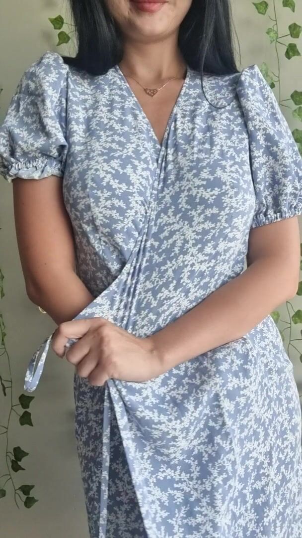 Don't you love the easy acces a summerdress offers