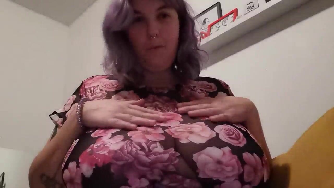 I can squeeze my tits a bit, but would definitely need a firmer hand to do it
