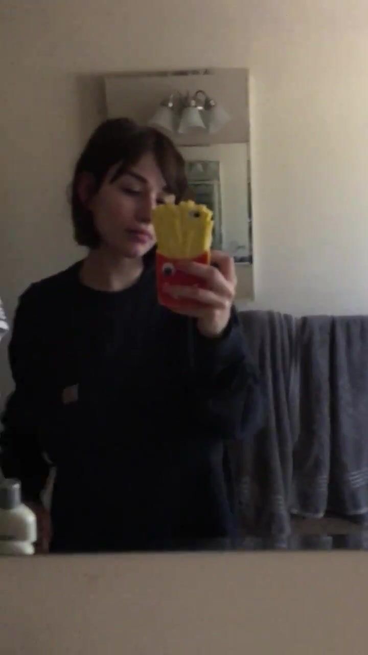 Aurora mom tits
