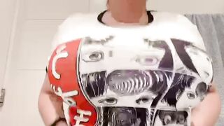 Huge Boobs: Another monday and another Tittydrop that I hope will make your week better!♥️♥️ #2