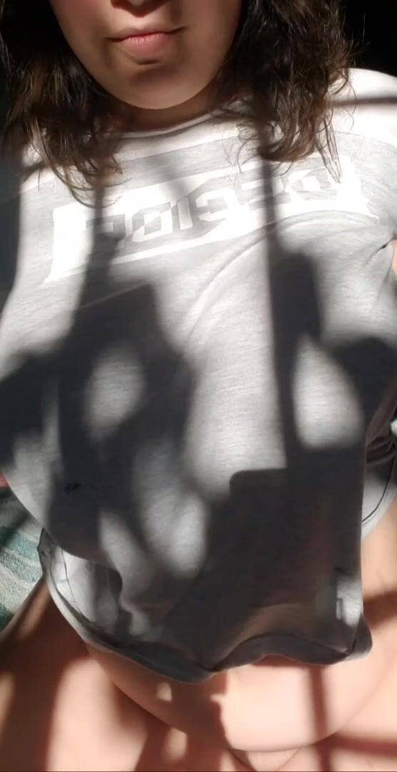 Your daily dose of big chubby tits!