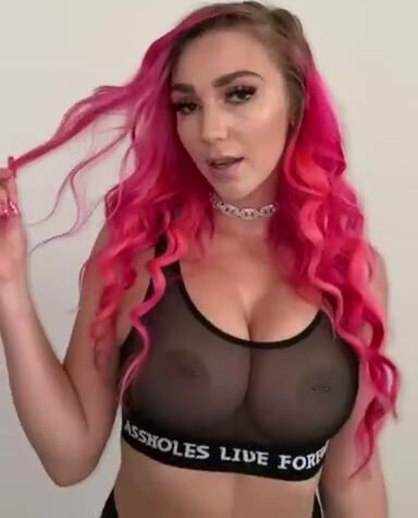 Slow mo boob bounce
