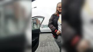 Cukierkowa Zgrywuska flashing her huge boobs in a parking lot