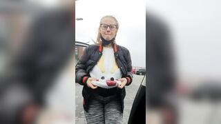 Huge Boobs: Cukierkowa Zgrywuska flashing her huge boobs in a parking lot #3