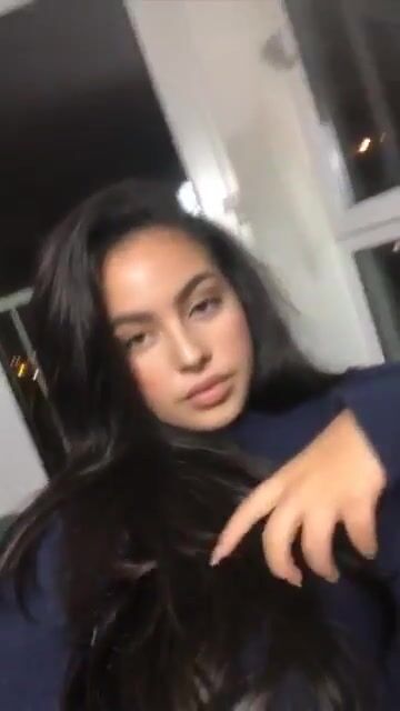 I just want you to look at my massive Moroccan tits