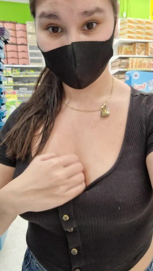 Are girls who are 5'5 and slightly chubby good to smash ???????? i hope they will brighten your day [PUBLIC FLASHING]