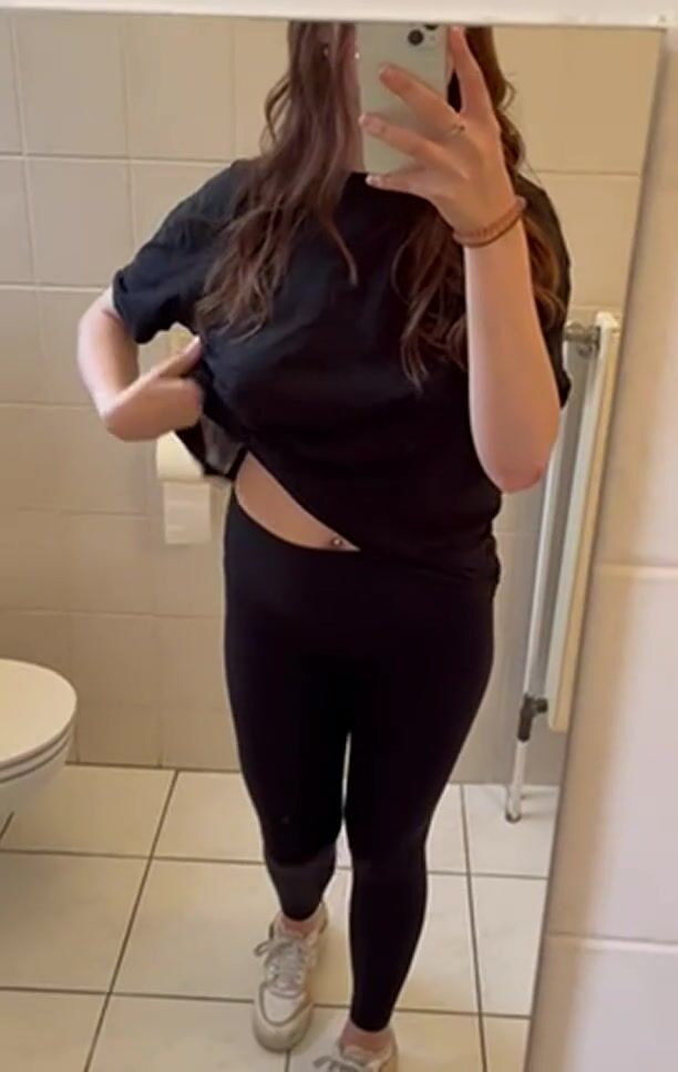 Lets meet in the restroom ????