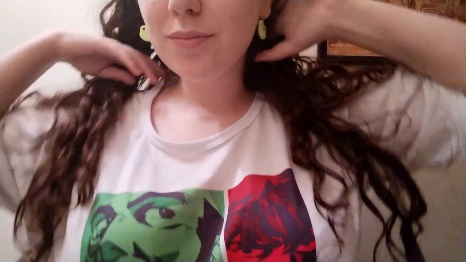 No one suspects the girl with a big anime t-shirt...