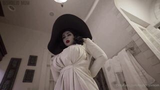 Huge Boobs: I love this new Resident Evil game #1