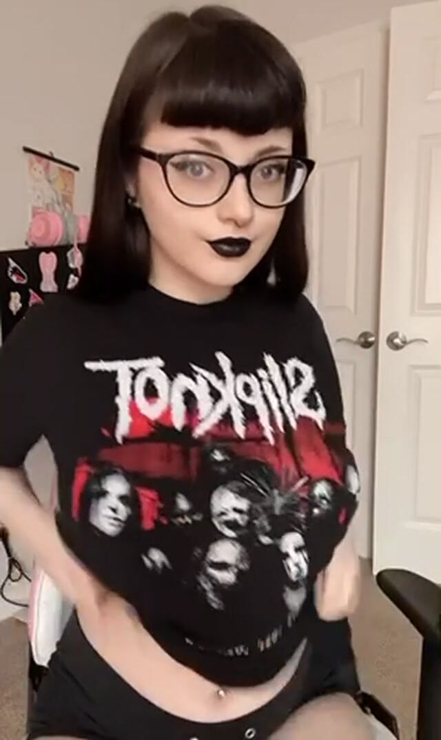 Been awhile since i’ve done a titty drop