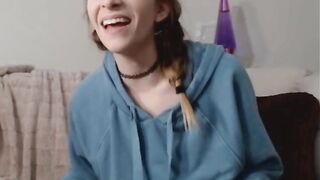 Big Boobs: Huge smile and a huge drop ;) get it fast before it gets taken down >> #1