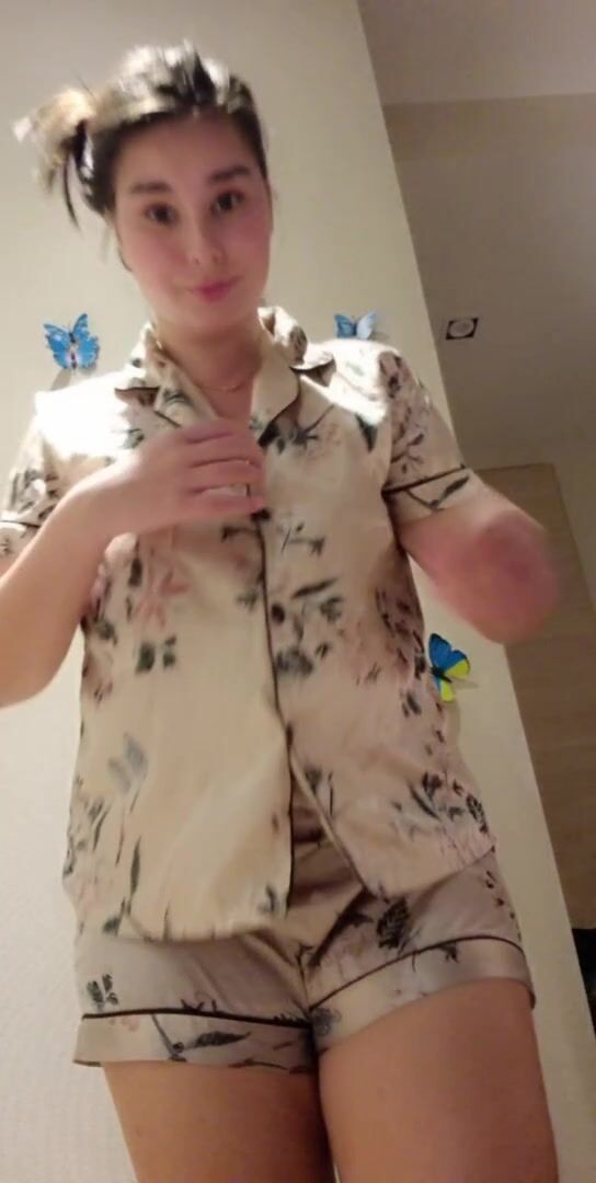 Would u jerk off to my nudes if i sent some :) To the 12 guys that likes my big asian boobs ????????