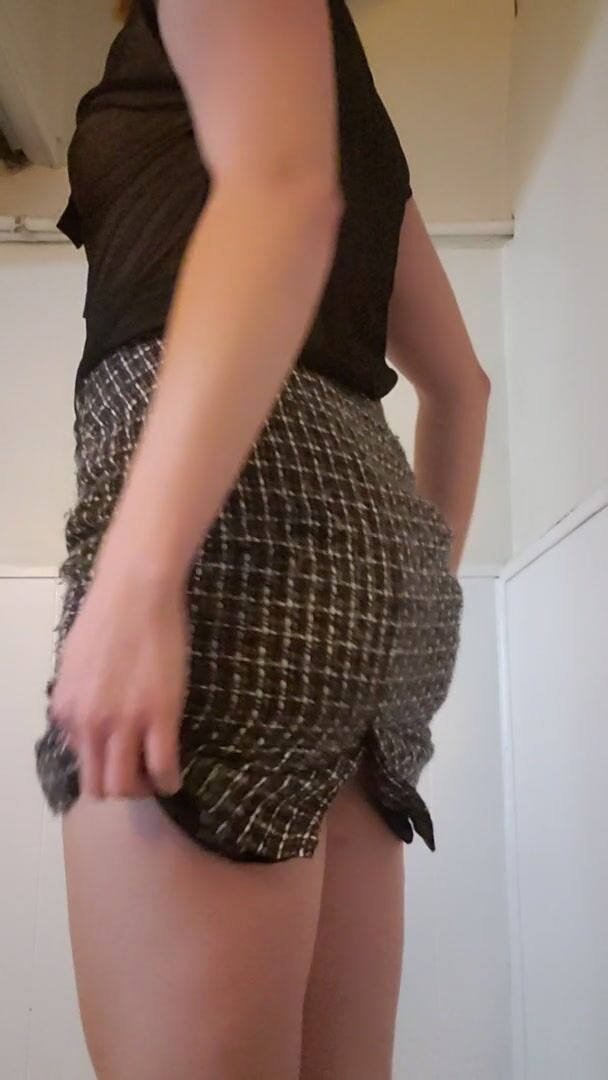 A little work week tease ♥️ [STBA]