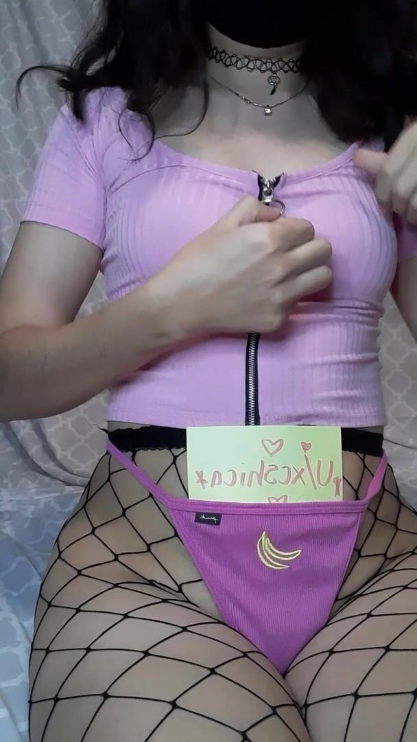 Can I put my [ST] between your face?