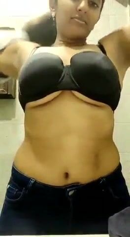 Busty Indian revealing on cam ????????????