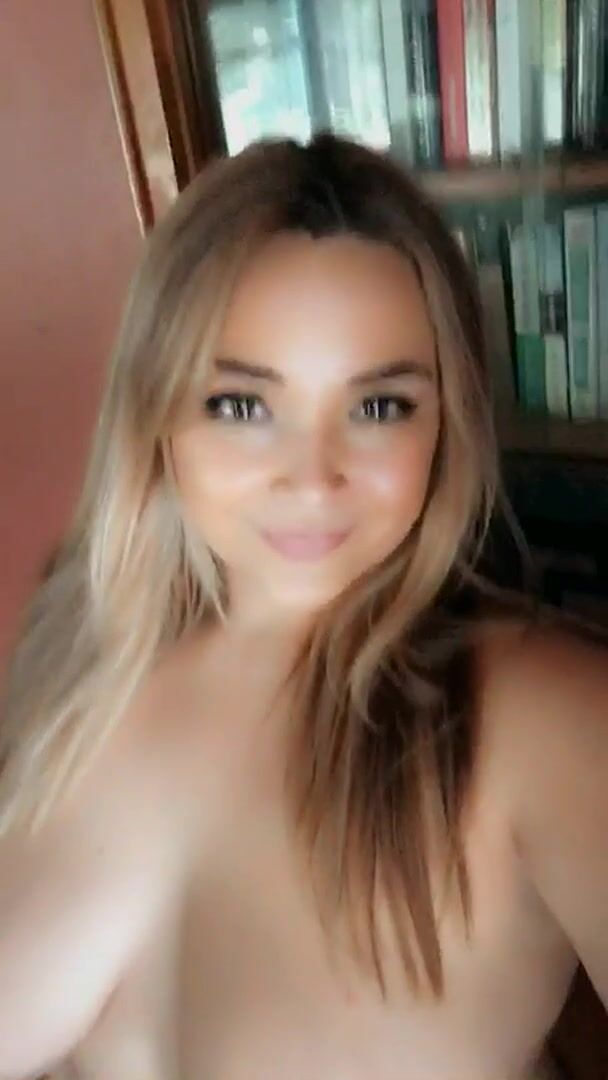 The early bird gets the worm! Oops, I meant the nudes! ????