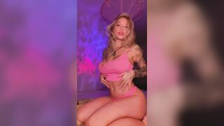 Boobs: Don’t mind me, I’m here just to flash you and make your day better ☺️ #3