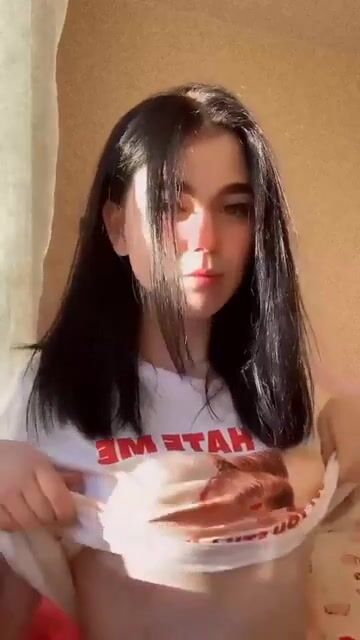 Adorable Reveal Before Spanking Her Ass