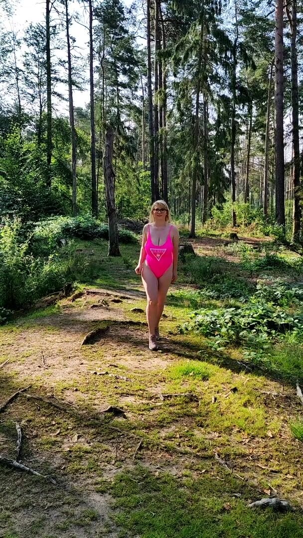 big saggy tits run 30M