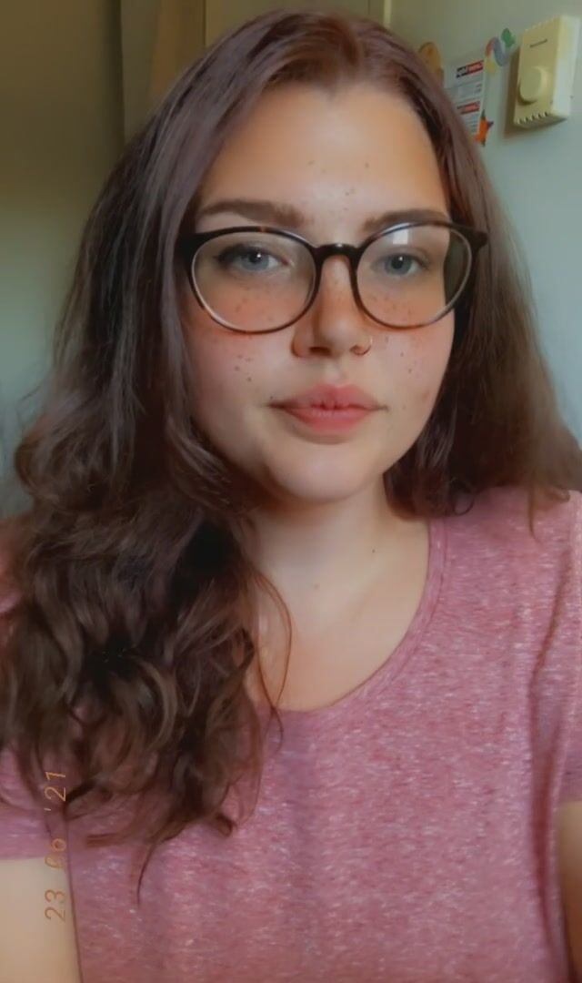 I love flashing you guys ✨