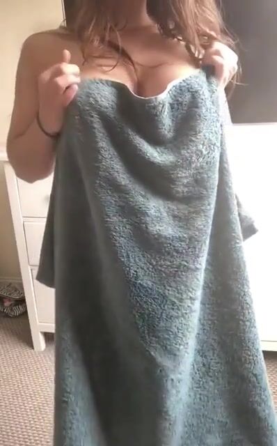 D’you like what’s hidden behind the towel?