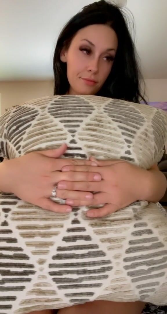 Stacked & needing a cock to gag on.