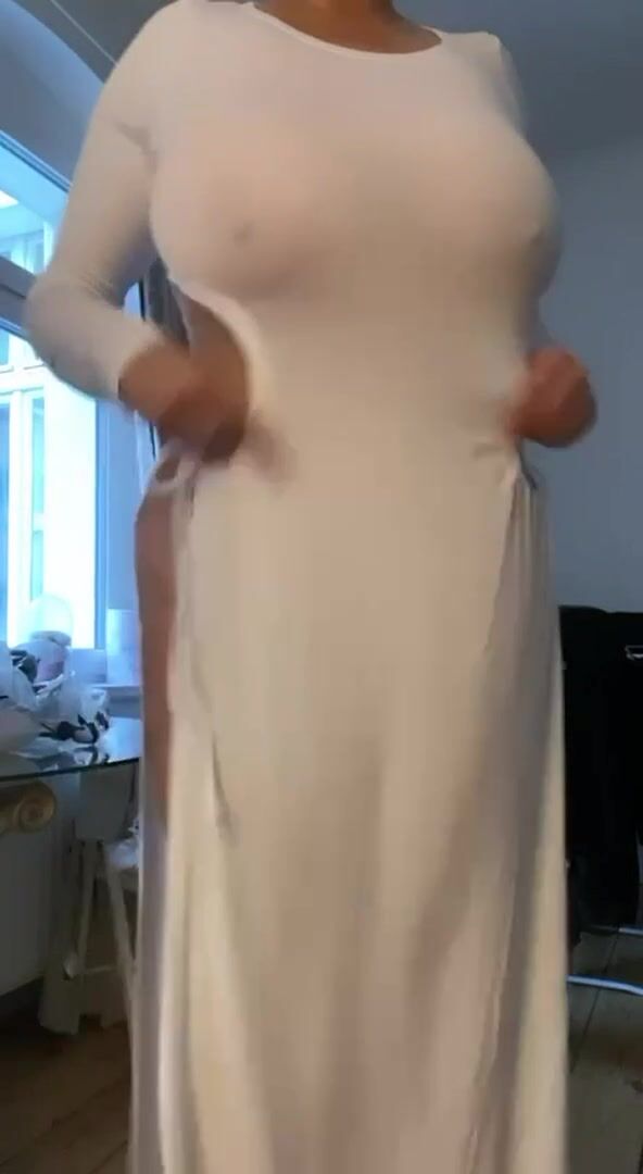 I wanna let one lucky Redditor cum on my face multiple times