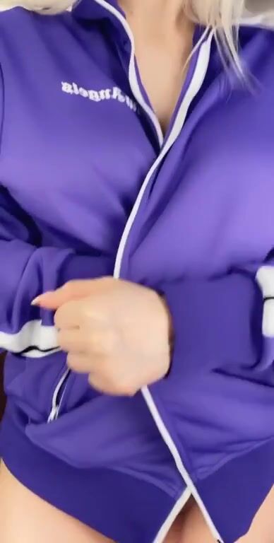 Fastest titties in the west