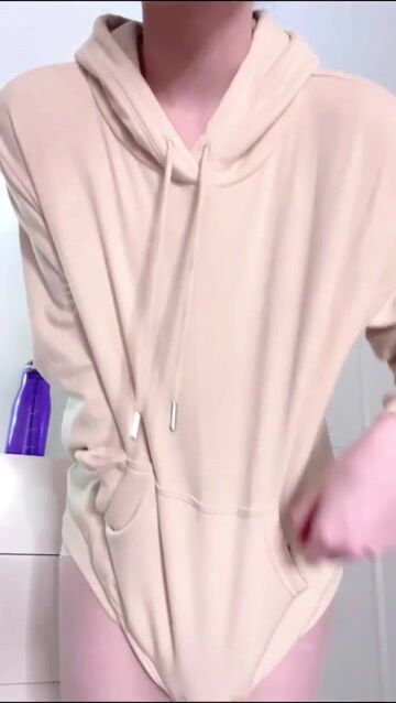 not gonna lie, it's been so long since i wore a bra