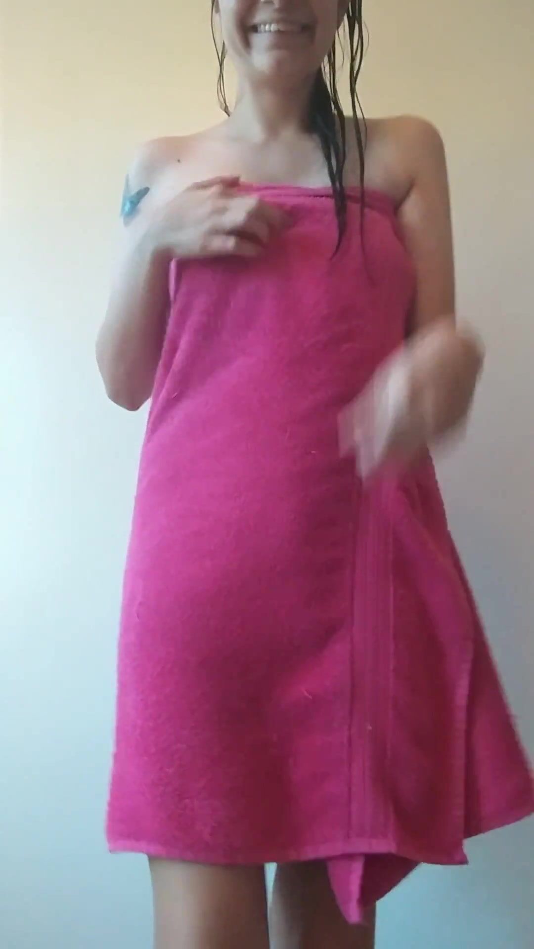 A little shy lately about revealing my tiny tits, so I hope a few earlybirds give me a lil love