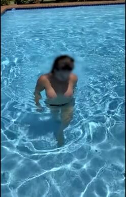 I think 2021 should be spent more topless! Who agrees