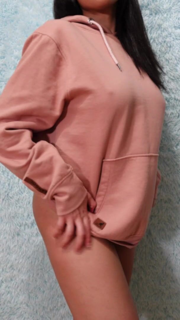 I might be petite but those are some huge boobies!