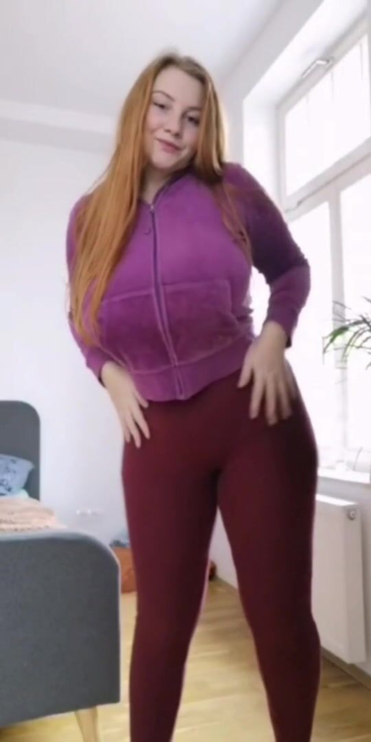 Curvy redhead with the body of a Milf ????