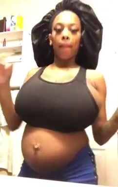 Tig preggo bitties