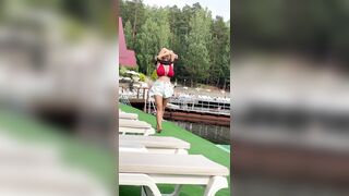 Big Tits in Bikinis: Show stopper #2